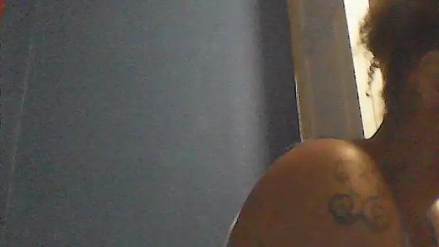 Snapshot of sarahkat86 chatting on October 2025 03:49:01 AM sarahkat86 online show from October 2025 03:49:01 AM