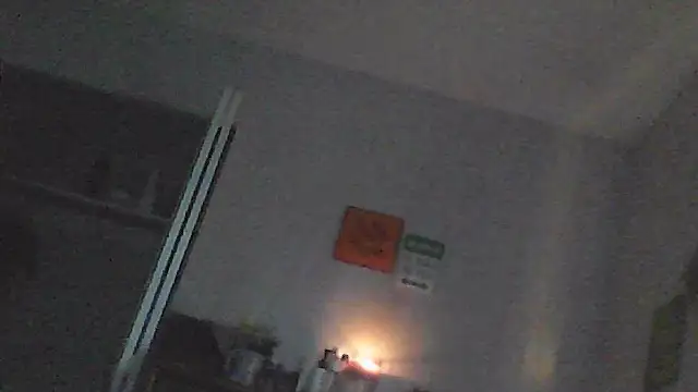 sarahkat86 online show from April 2026 11:36:02 PM
