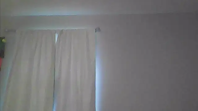sarahkat86 online show from May 2026 11:19:01 PM