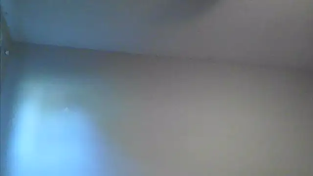 sarahkat86 online show from April 2026 10:34:01 PM