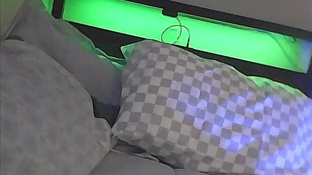 sarahkat86 online show from March 2026 12:28:01 AM