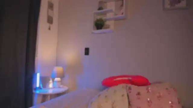 caro sanchezz online show from March 2026 12:00:01 PM