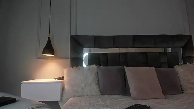 Jade rey  online show from February 2026 08:19:02 PM