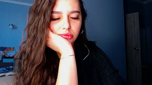 NikiWhite online show from October 2025 09:01:01 AM