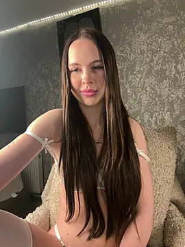 TianaCharm online show from February 2026 02:05:01 PM