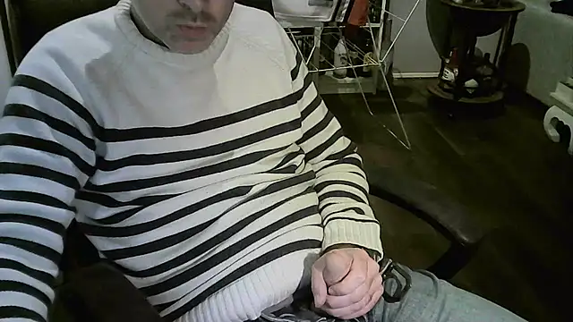 Snapshot of Chrisprngr chatting on October 2025 05:25:01 PM Chrisprngr online show from October 2025 05:25:01 PM
