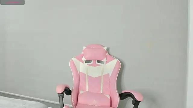 Snapshot of kendal_hot01 chatting on November 2025 12:06:01 PM kendal hot01 online show from November 2025 12:06:01 PM