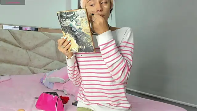 Snapshot of kendal_hot01 chatting on November 2025 11:24:02 AM kendal hot01 online show from November 2025 11:24:02 AM