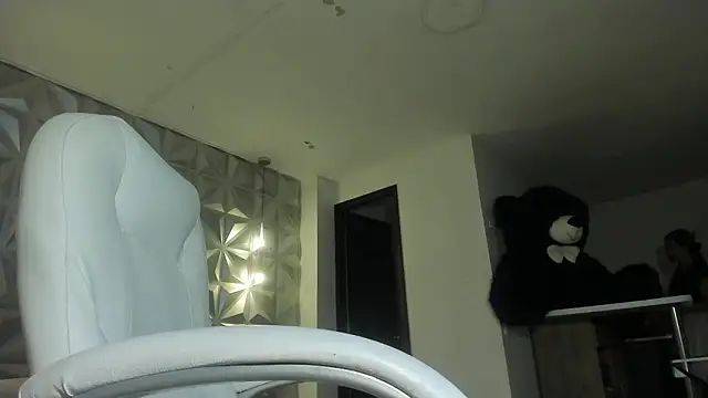 hellen tease online show from March 2026 12:41:01 PM