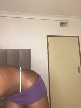 Trans fairy online show from October 2025 07:49:02 PM