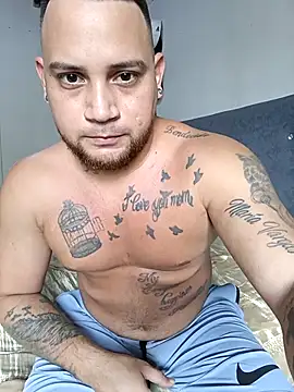 Catire10  online show from April 2026 07:03:01 PM