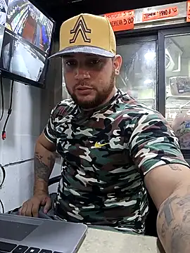 Catire10  online show from December 2025 01:45:01 PM