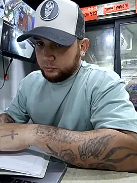 Catire10  online show from December 2025 01:43:02 PM