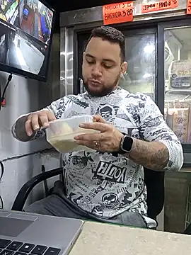 Catire10  online show from December 2025 01:38:02 PM