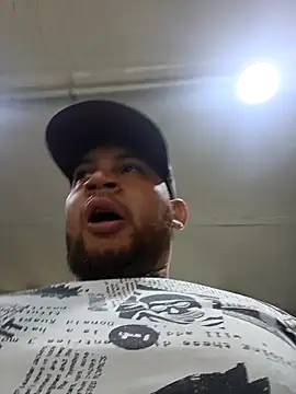 Catire10  online show from November 2025 03:23:02 PM