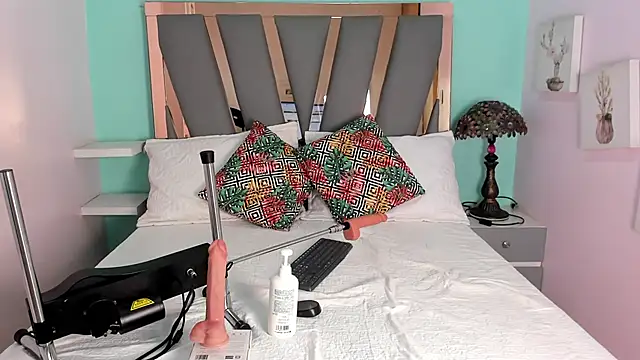 little lemmons  online show from October 2025 02:40:01 PM