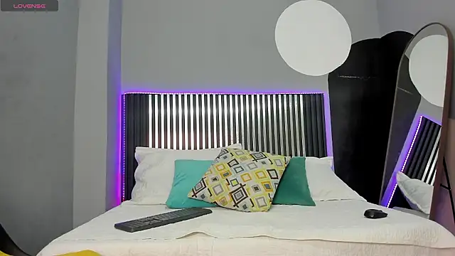 little lemmons  online show from March 2026 02:42:02 PM