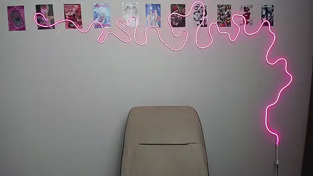 yoi mika online show from November 2025 11:05:01 PM