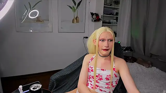 yoi mika online show from December 2025 09:04:02 PM