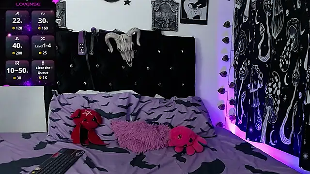 mayaREDdoll online show from October 2025 05:37:02 AM