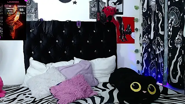 mayaREDdoll online show from May 2026 01:24:02 AM