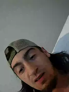 salmonman1305 online show from October 2025 05:41:01 AM