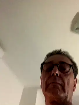 Snapshot of KeepCoolForever chatting on October 2025 08:55:01 PM KeepCoolForever online show from October 2025 08:55:01 PM