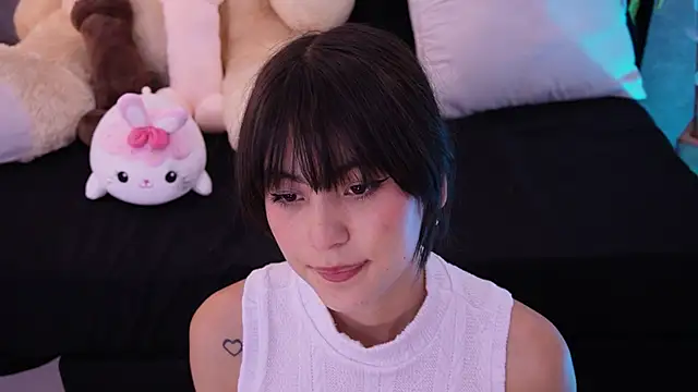 Snapshot of Aitana_Jhons chatting on November 2025 01:04:02 PM Aitana Jhons online show from November 2025 01:04:02 PM