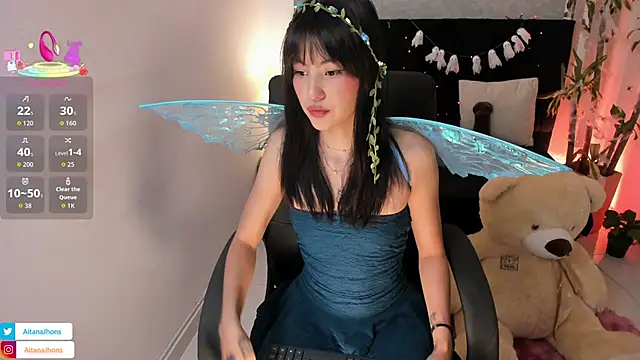 Aitana Jhons online show from October 2025 12:19:02 PM