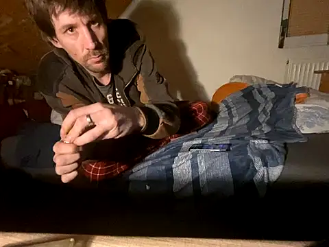 Salon1986 online show from November 2025 05:29:02 AM