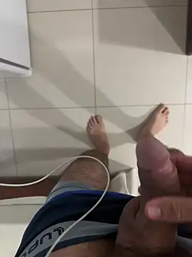 Snapshot of XUCRUTES42 chatting on February 2026 11:14:02 PM XUCRUTES42 online show from February 2026 11:14:02 PM