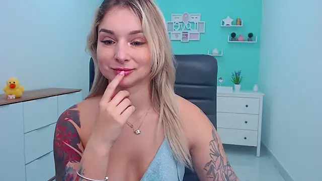 LilFleurish online show from December 2025 05:44:01 AM