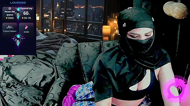 SultanaLayla online show from November 2025 08:13:02 PM