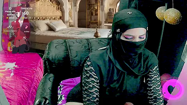 SultanaLayla online show from October 2025 08:28:01 PM