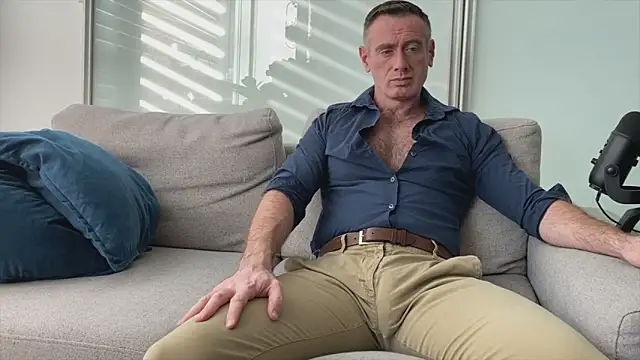 TheDonnyBasilisk online show from November 2025 09:26:02 PM