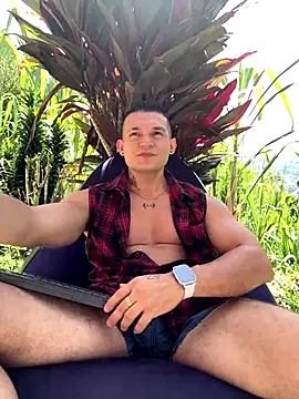 Snapshot of Marco_Vega chatting on September 2025 03:06:01 PM Marco Vega online show from September 2025 03:06:01 PM