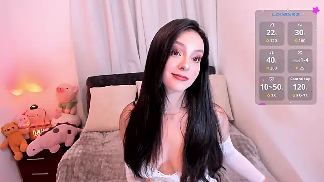 sarah saenz  online show from April 2026 05:53:02 AM