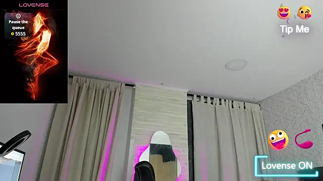 sweet  vanessa1 online show from October 2025 04:27:01 AM