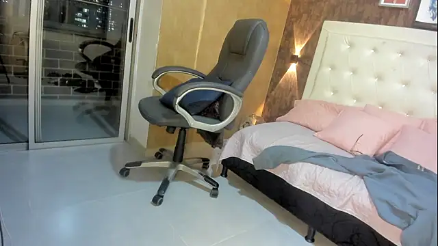sweet  vanessa1 online show from May 2026 11:29:01 PM