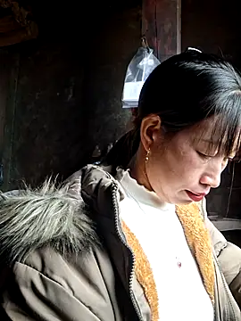 ngocngoc cute online show from November 2025 02:04:01 AM