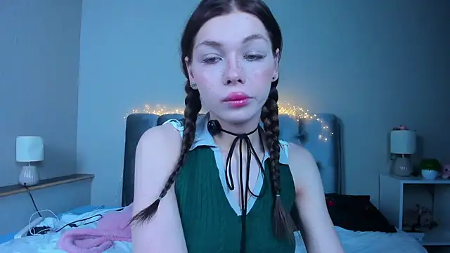 Snapshot of Blondy_Fina chatting on July 2026 04:53:02 AM Blondy Fina online show from July 2026 04:53:02 AM