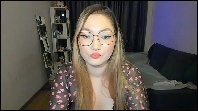 lyra x online show from April 2026 05:30:01 PM