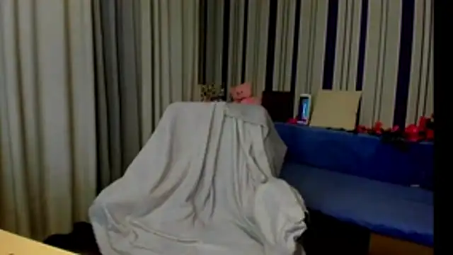 Snapshot of MilanaAlvis chatting on November 2025 06:58:01 AM MilanaAlvis online show from November 2025 06:58:01 AM