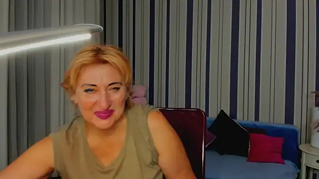 Snapshot of MilanaAlvis chatting on October 2025 06:15:02 AM MilanaAlvis online show from October 2025 06:15:02 AM