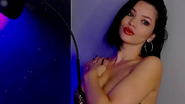 Emily Sheen online show from November 2025 05:22:01 AM