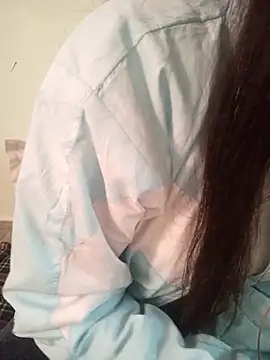 Neha Tyagi online show from December 2025 05:20:02 AM