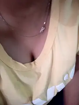 Neha Tyagi online show from November 2025 05:41:02 AM