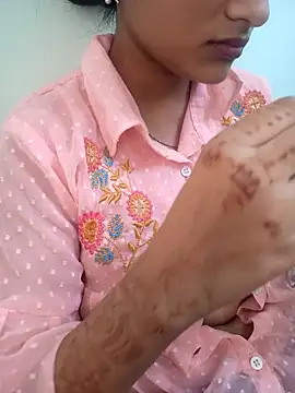 Neha Tyagi online show from October 2025 06:12:02 AM