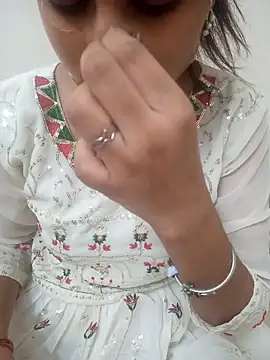 Neha Tyagi online show from October 2025 07:32:02 AM