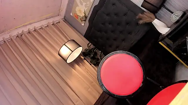 asiangorgeouspetite online show from November 2025 02:59:01 AM